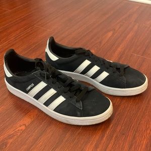 Adidas Sneakers